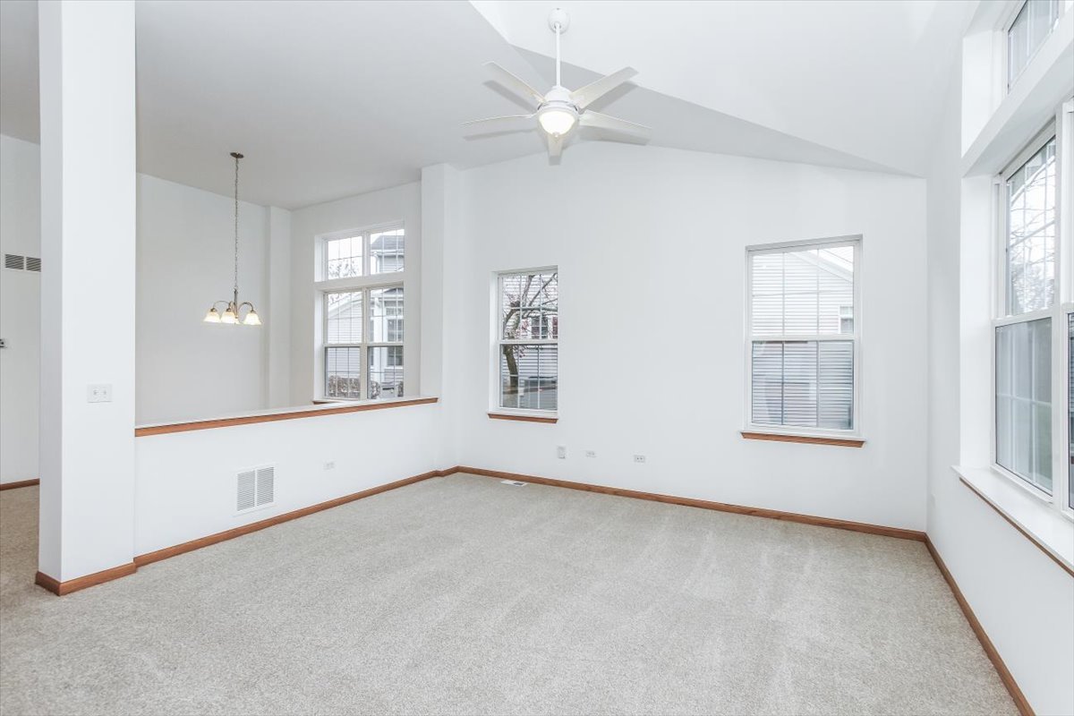 202 Braeburn Circle, Sugar Grove, IL 60554