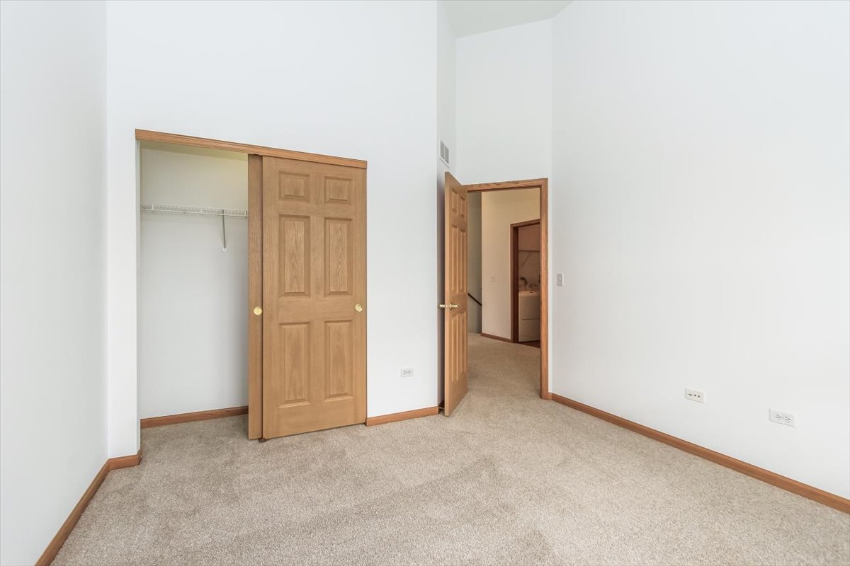 202 Braeburn Circle, Sugar Grove, IL 60554