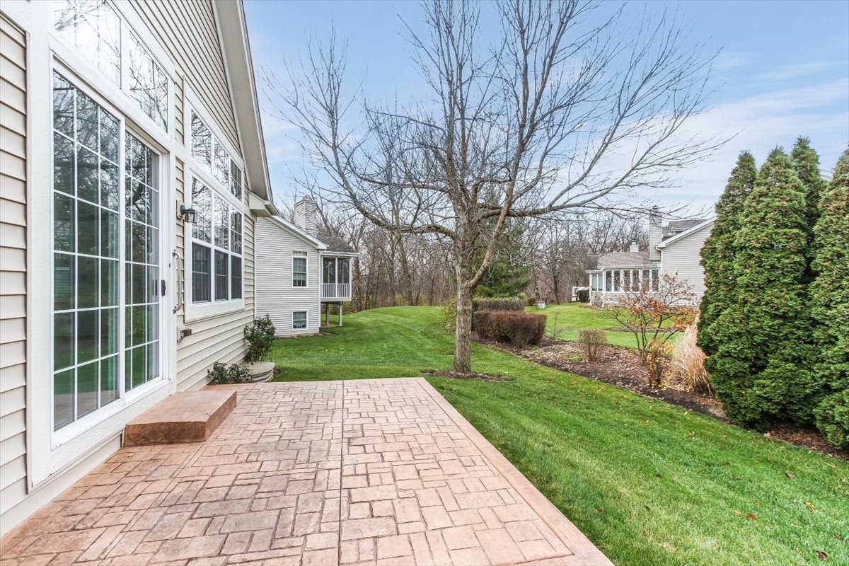 202 Braeburn Circle, Sugar Grove, IL 60554