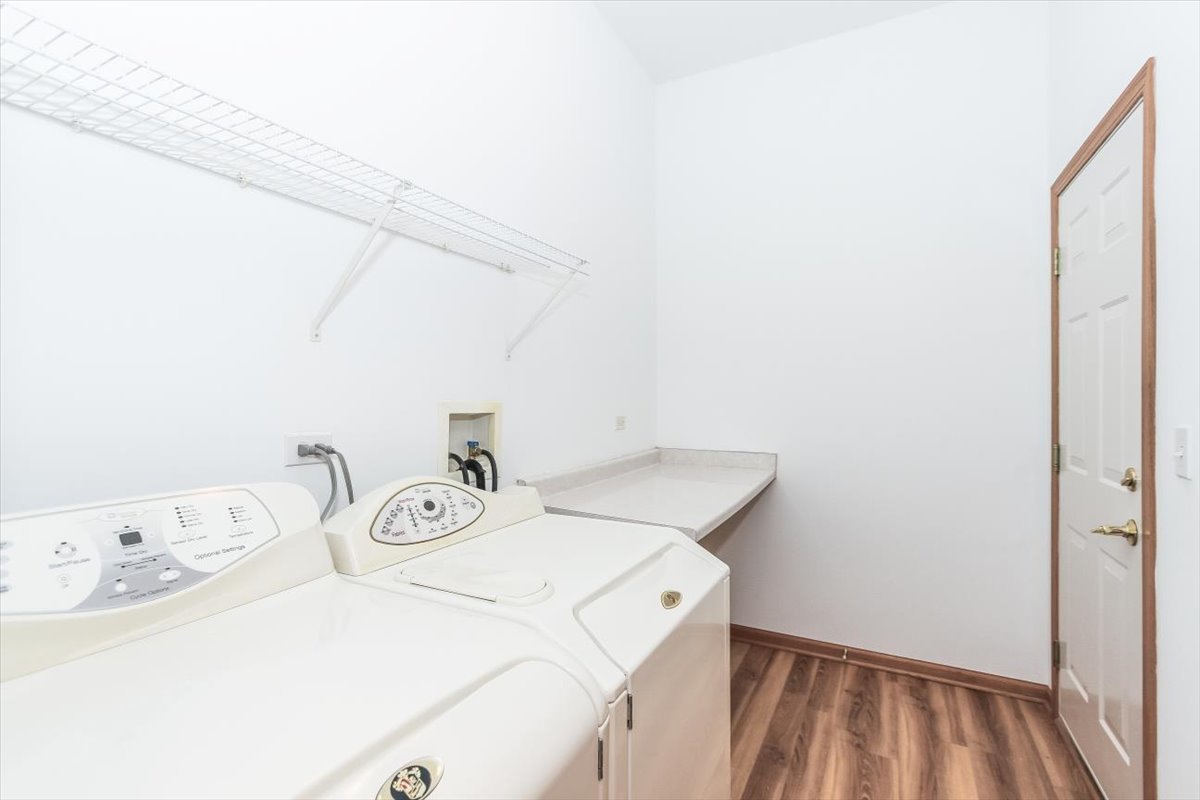 202 Braeburn Circle, Sugar Grove, IL 60554