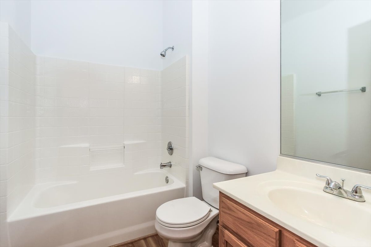 202 Braeburn Circle, Sugar Grove, IL 60554