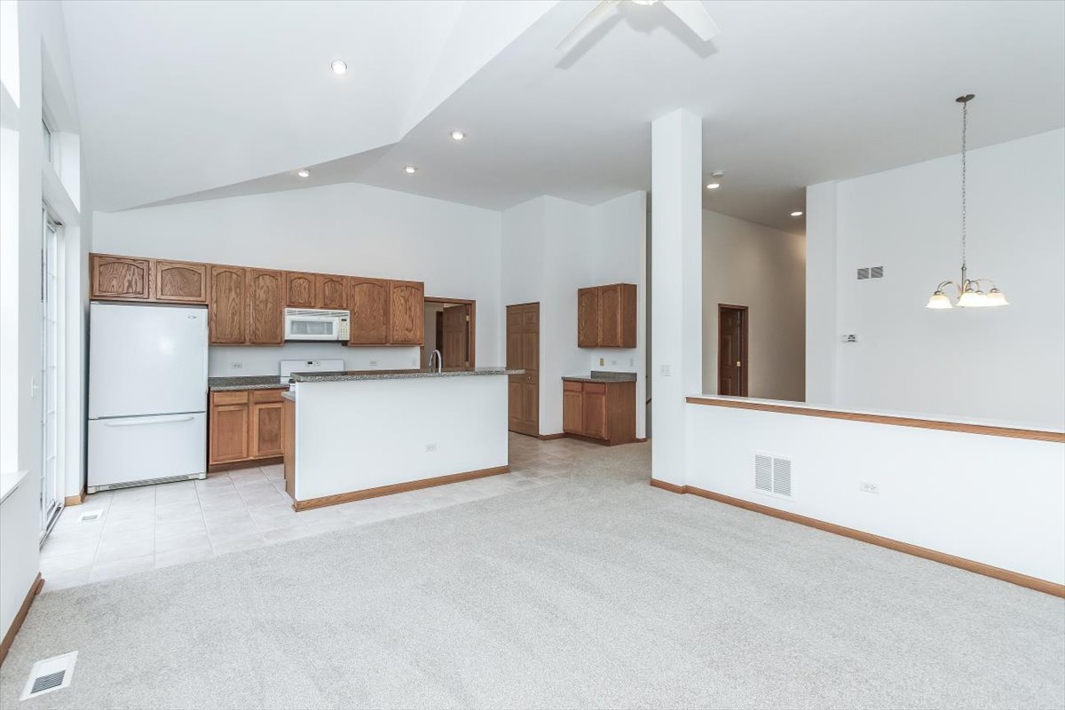 202 Braeburn Circle, Sugar Grove, IL 60554