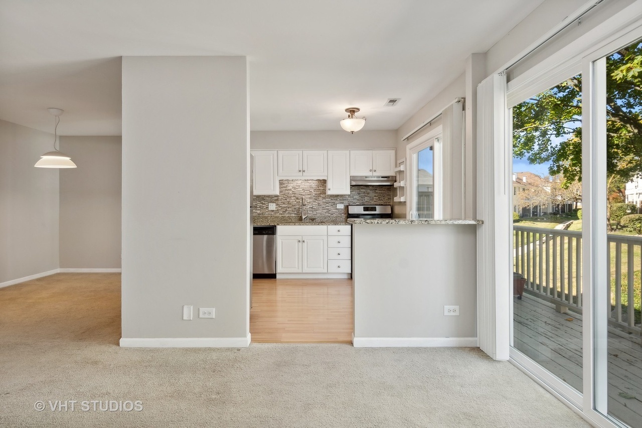 375 Springlake Lane #C, Aurora, IL 60504