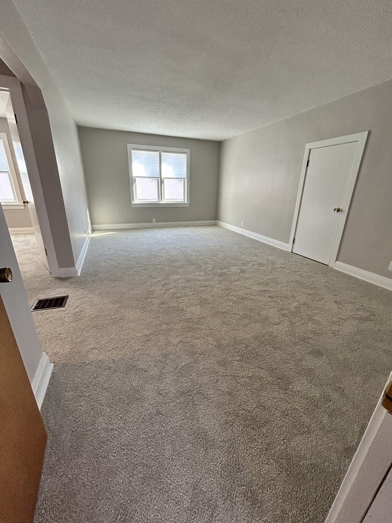 461 N Northwest Highway #2, Park Ridge, IL 60068