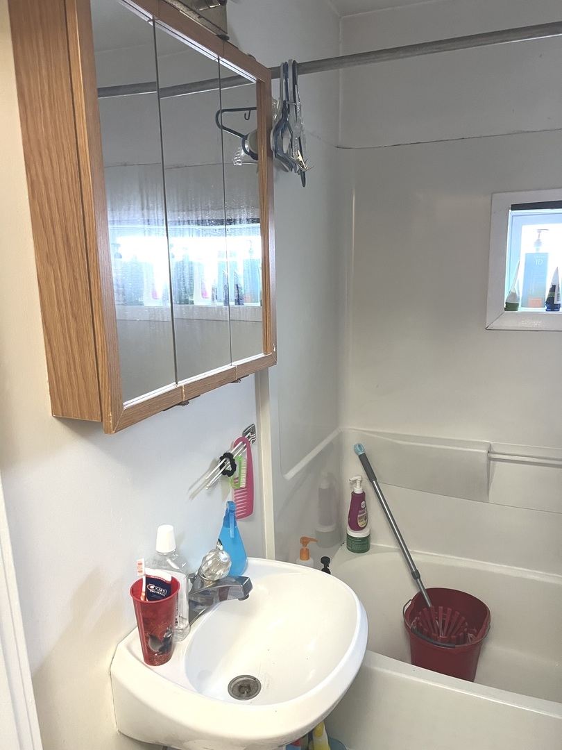 2825 N Moody Avenue, Chicago, IL 60634