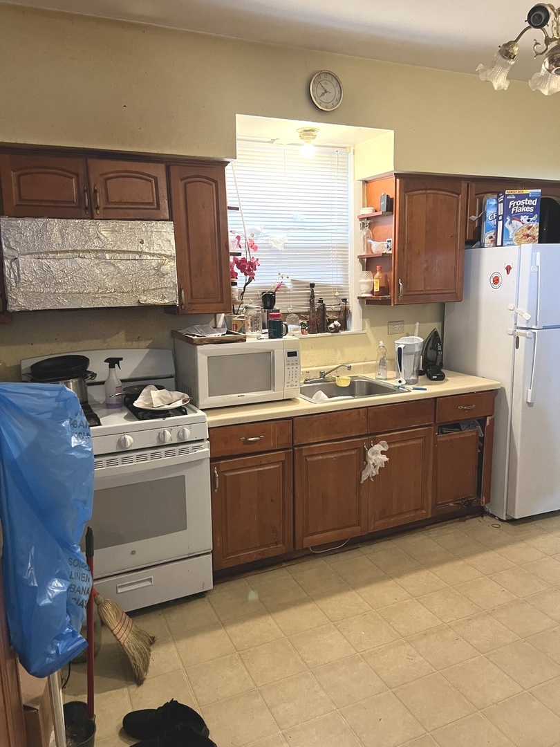 2825 N Moody Avenue, Chicago, IL 60634