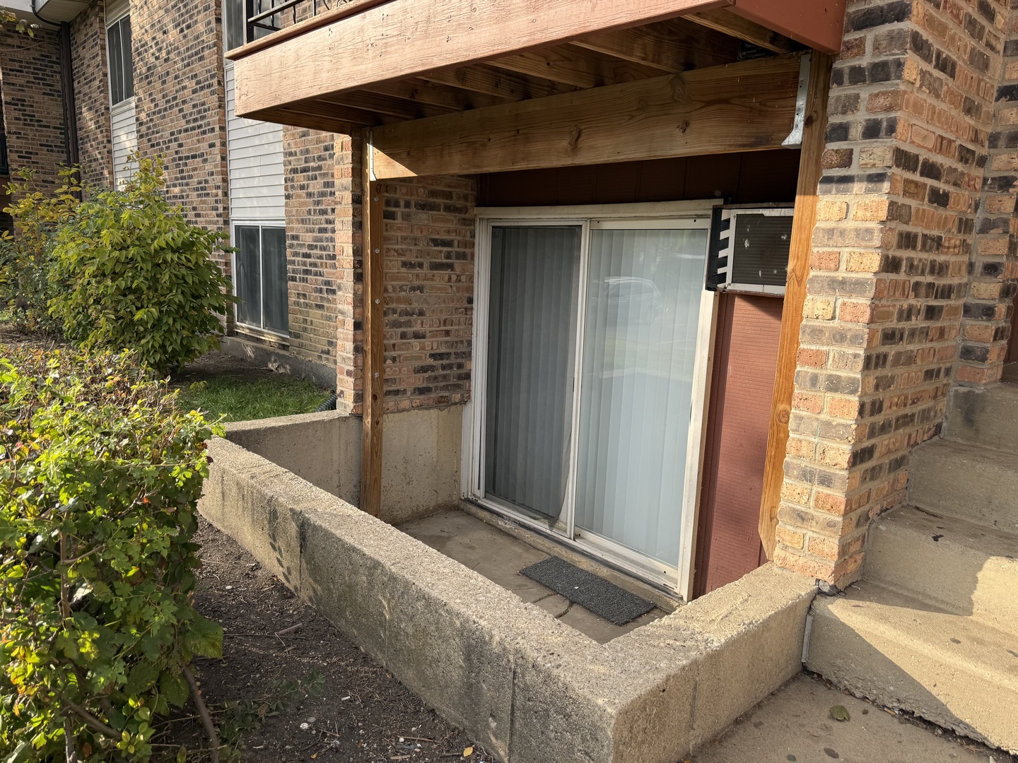 600 Mesa Drive #104, Hoffman Estates, IL 60169