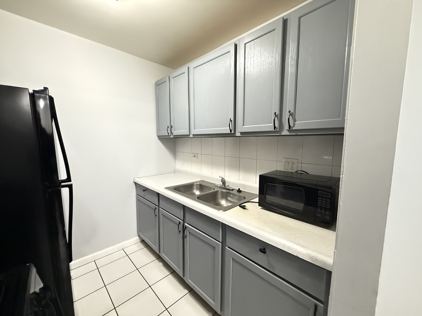 600 Mesa Drive #104, Hoffman Estates, IL 60169