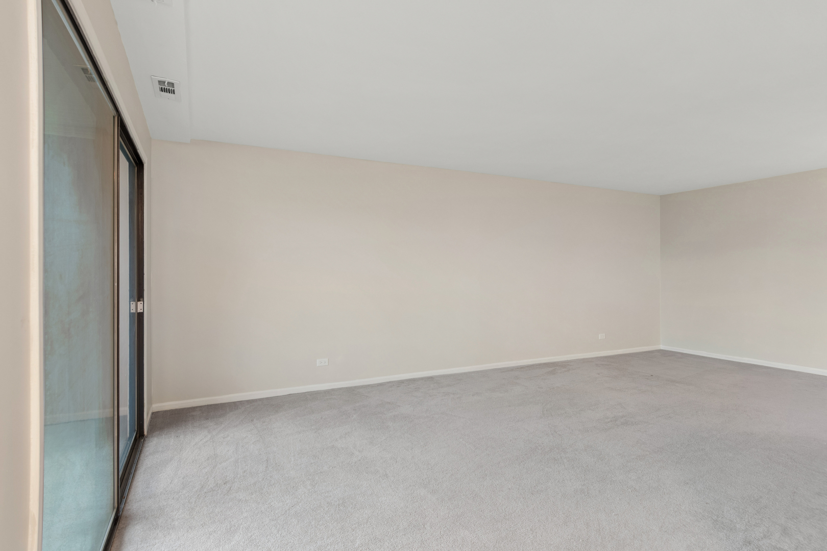 460 Raintree Court #2N, Glen Ellyn, IL 60137