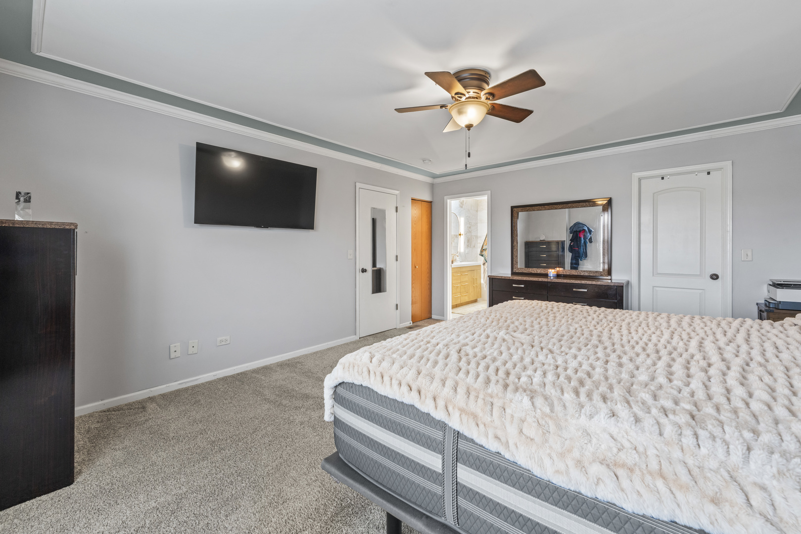 17045 Sterling Drive, Lockport, IL 60441