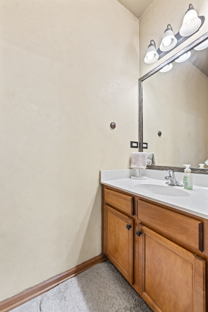 17045 Sterling Drive, Lockport, IL 60441