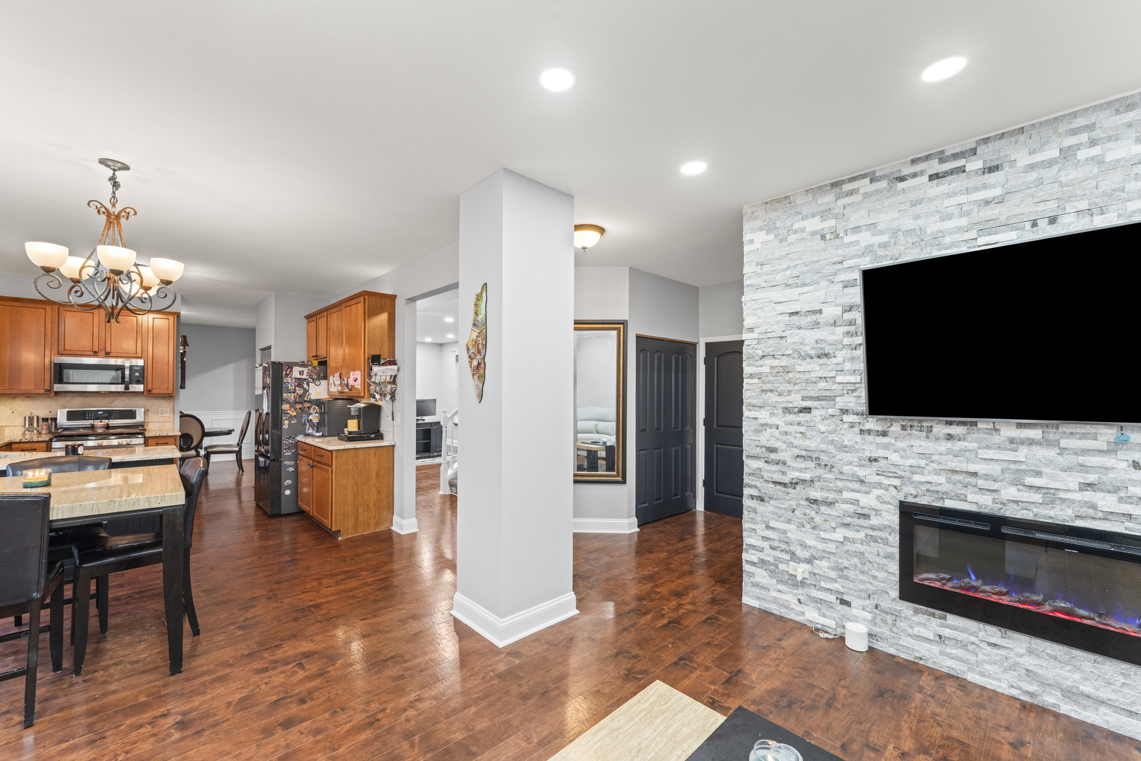 17045 Sterling Drive, Lockport, IL 60441