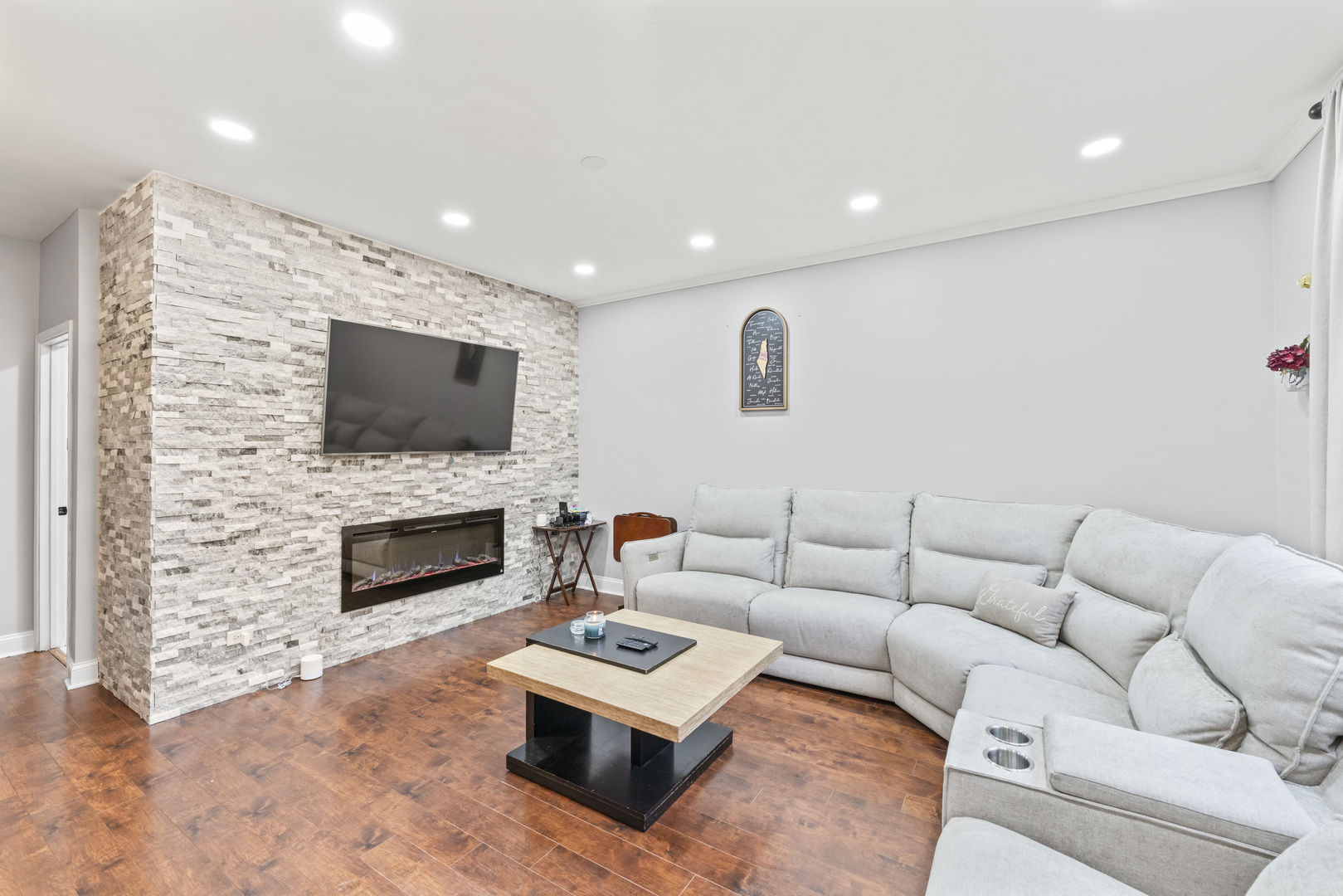 17045 Sterling Drive, Lockport, IL 60441