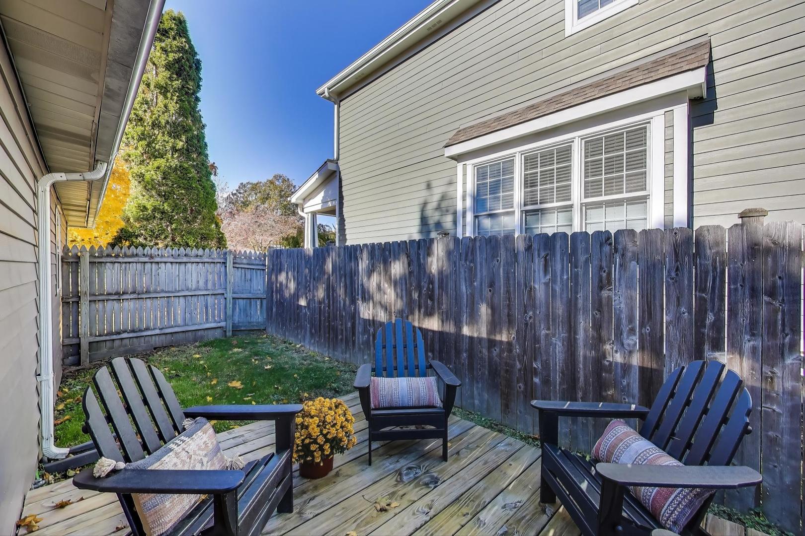 1321 W Liberty Drive, Wheaton, IL 60187