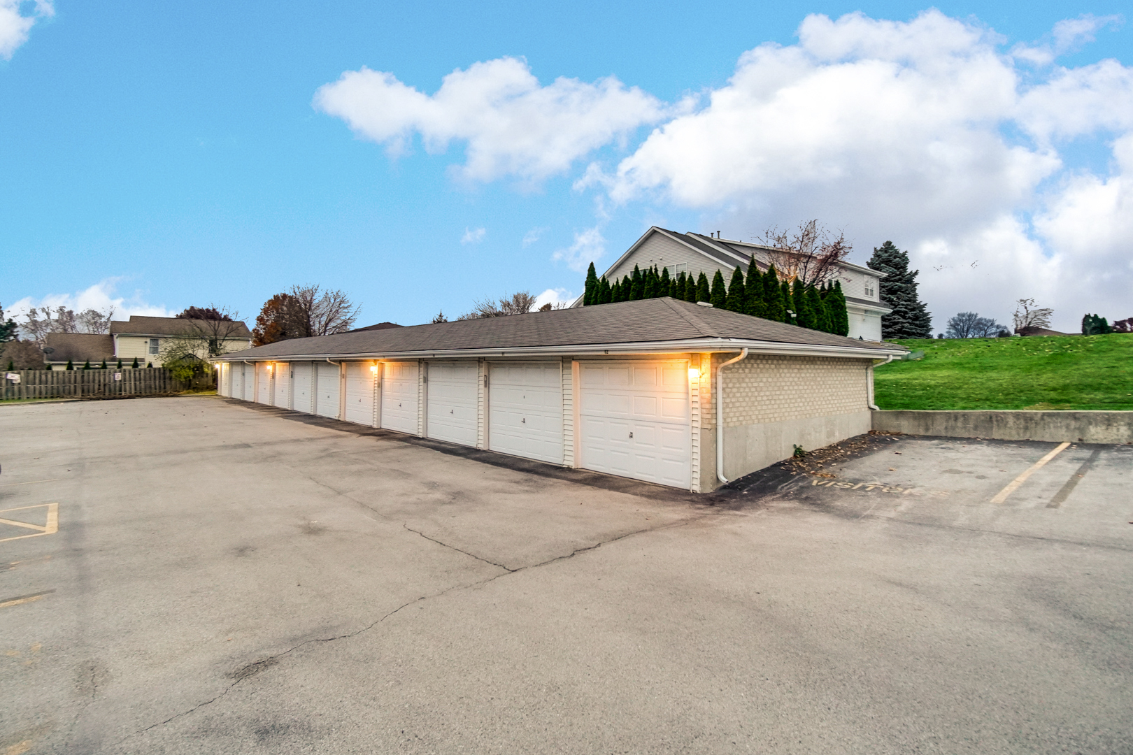 2034 Manico Court #200, Crest Hill, IL 60403