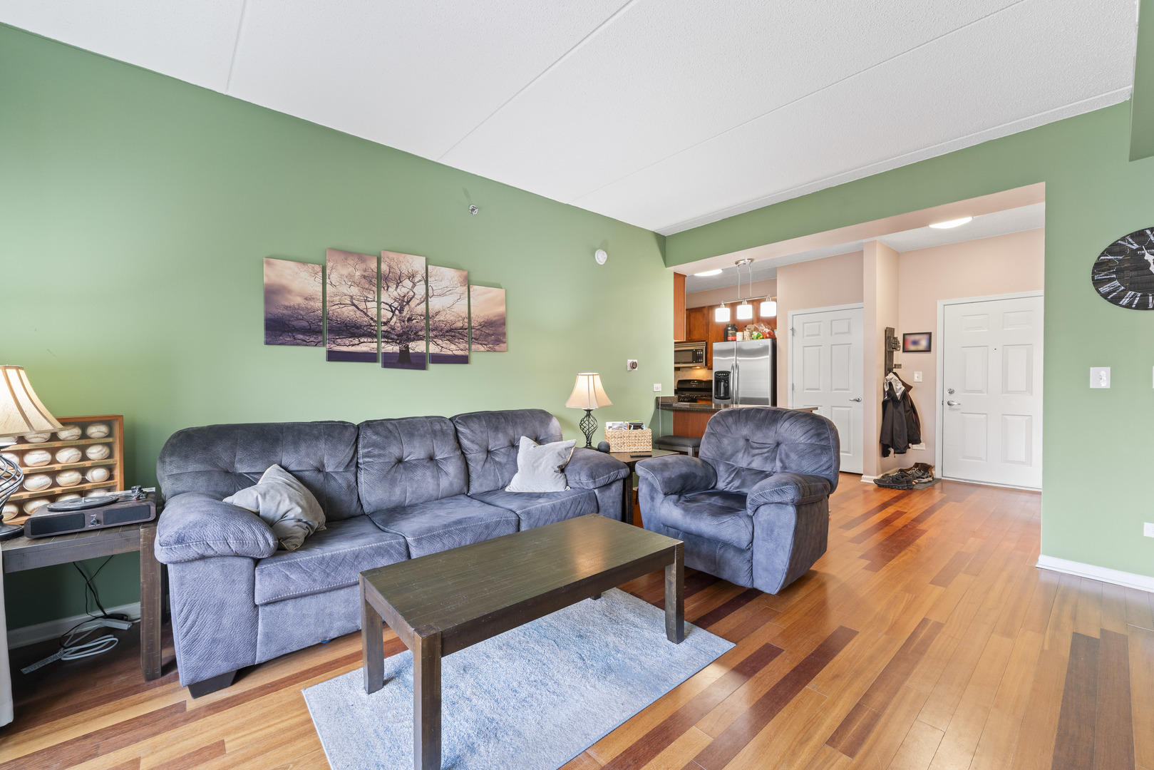 9530 Cook Avenue #211, Oak Lawn, IL 60453