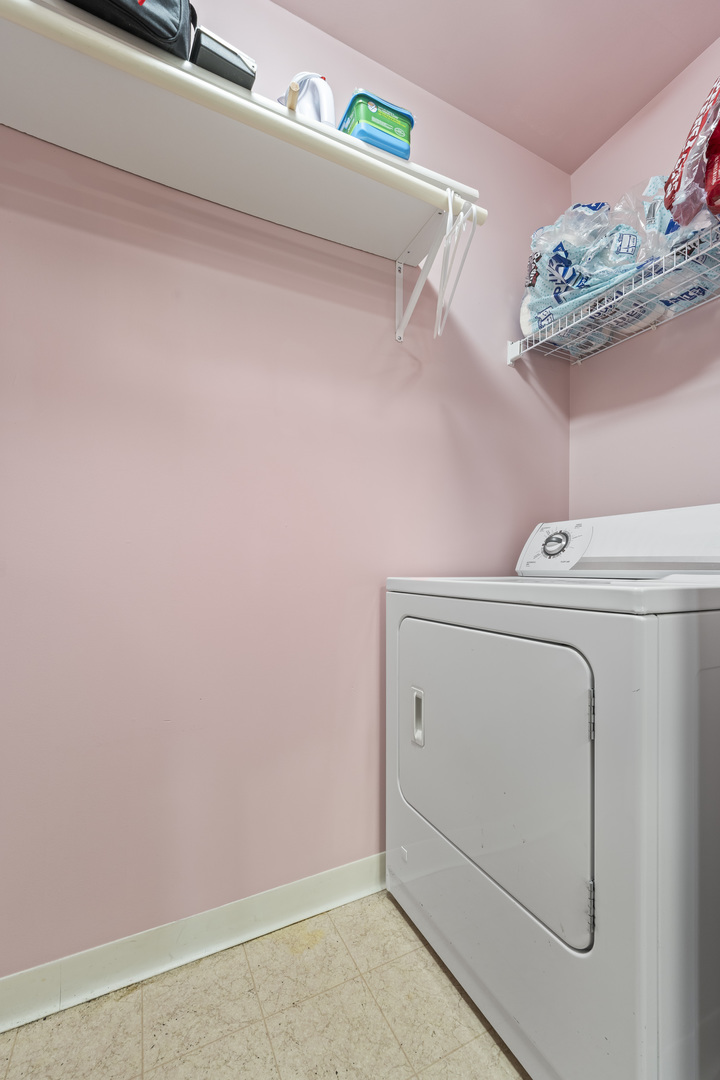 9530 Cook Avenue #211, Oak Lawn, IL 60453