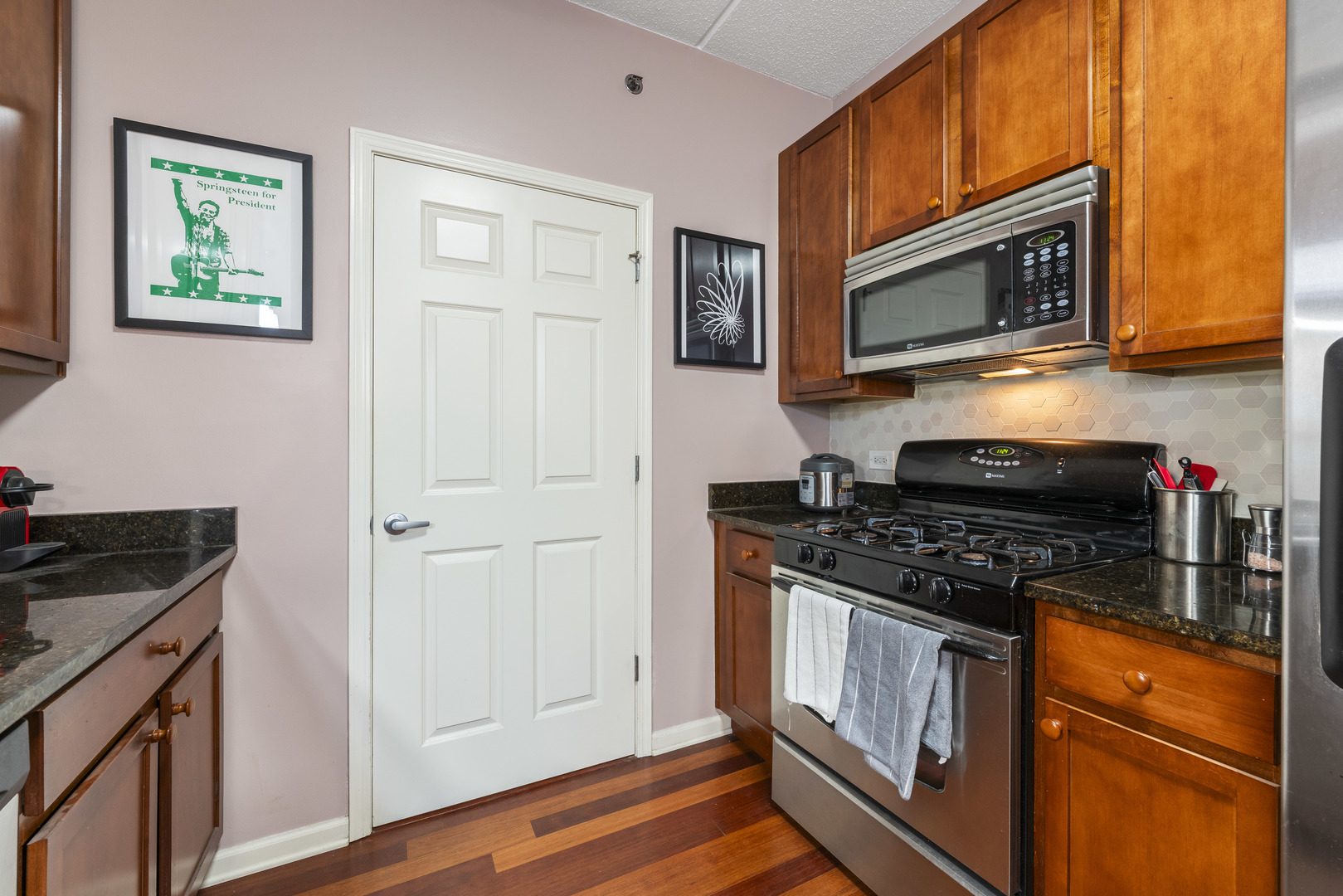 9530 Cook Avenue #211, Oak Lawn, IL 60453