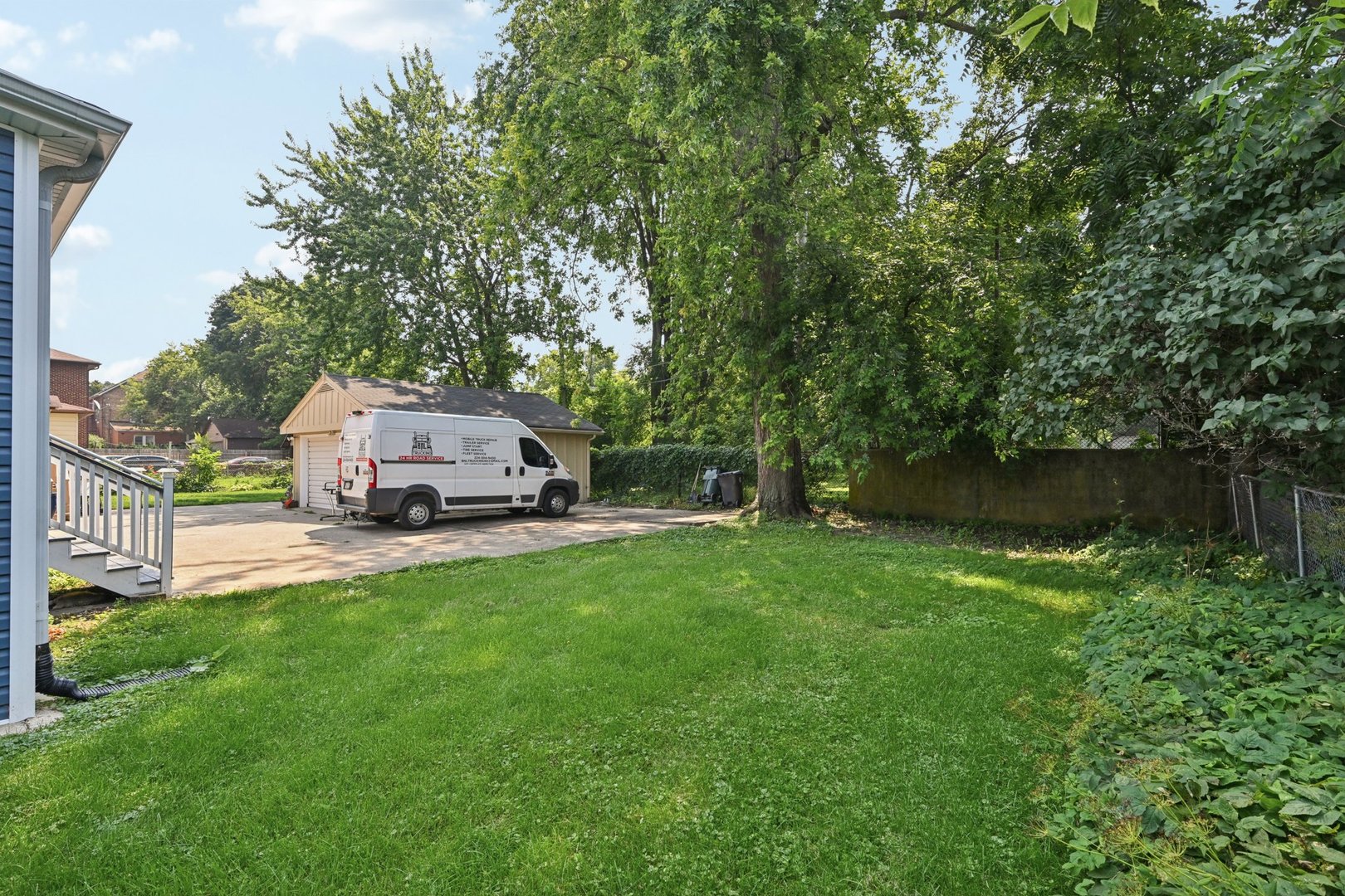 325 4th Street, Waukegan, IL 60085