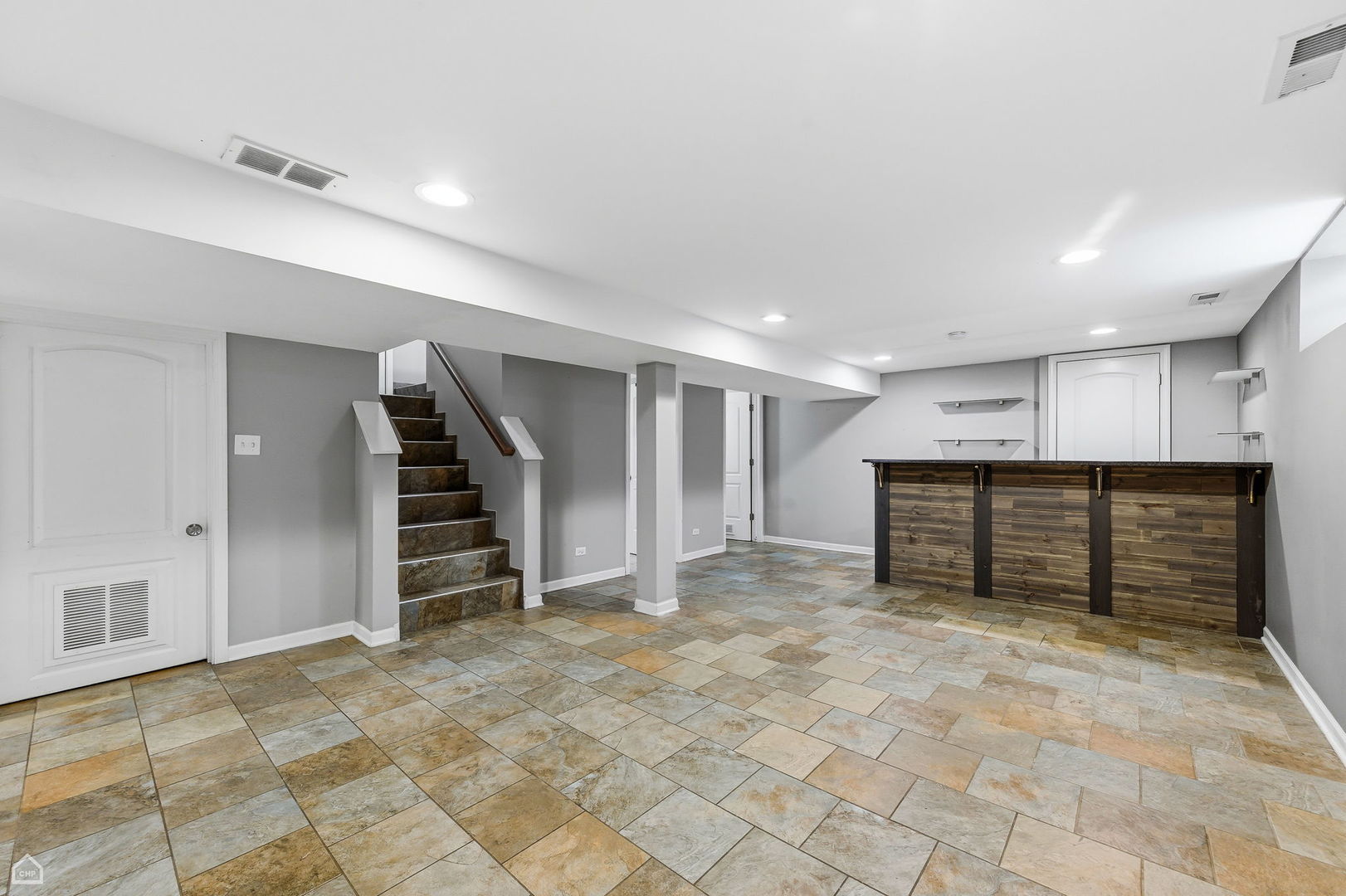 7701 S Christiana Avenue, Chicago, IL 60652