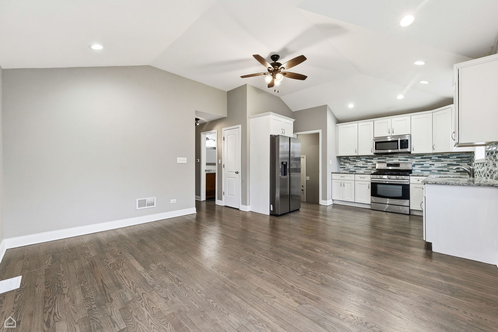 7701 S Christiana Avenue, Chicago, IL 60652