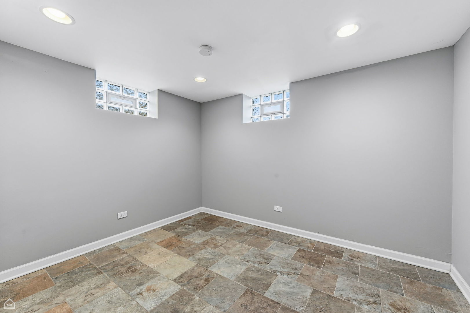 7701 S Christiana Avenue, Chicago, IL 60652