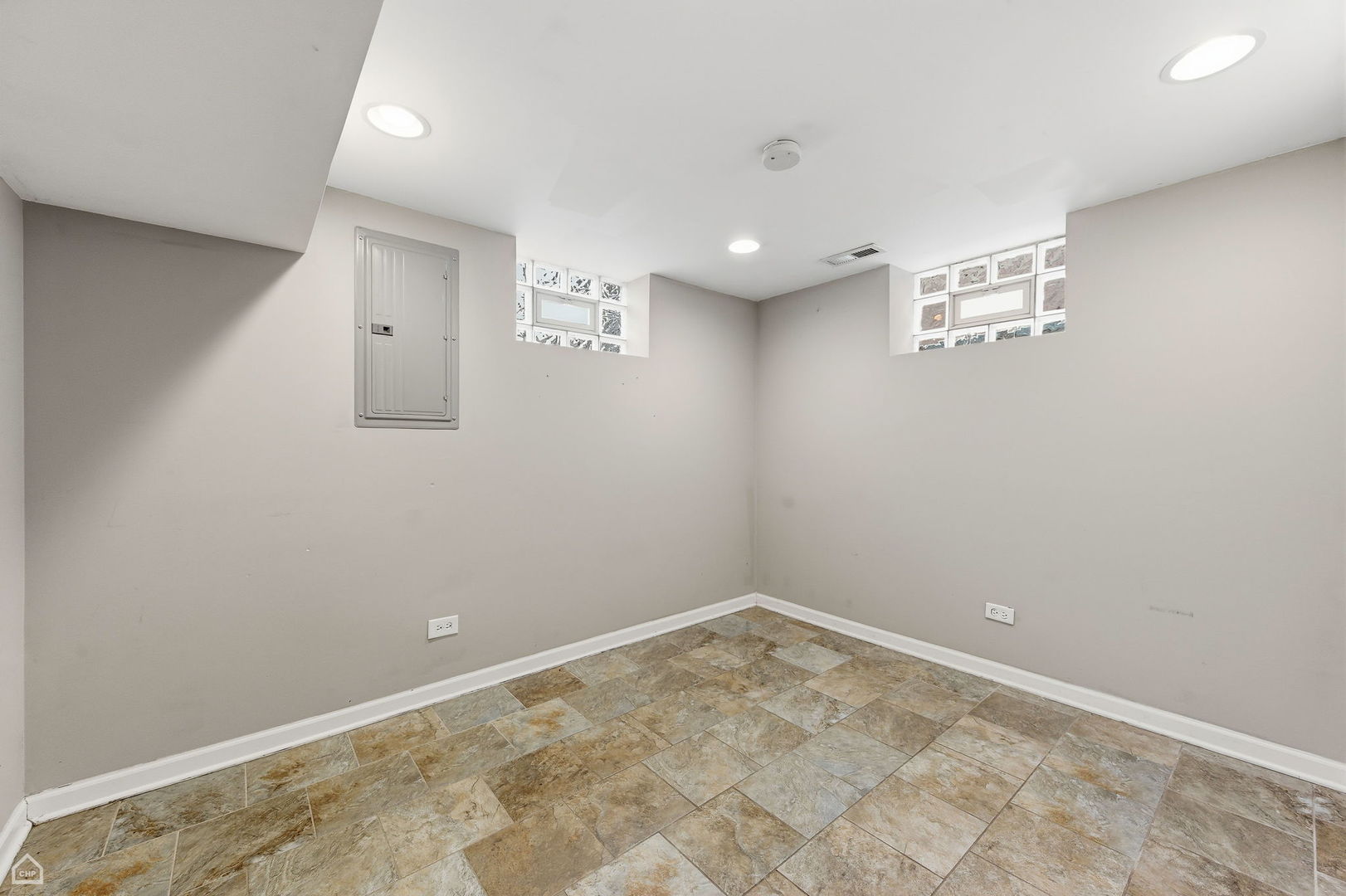 7701 S Christiana Avenue, Chicago, IL 60652