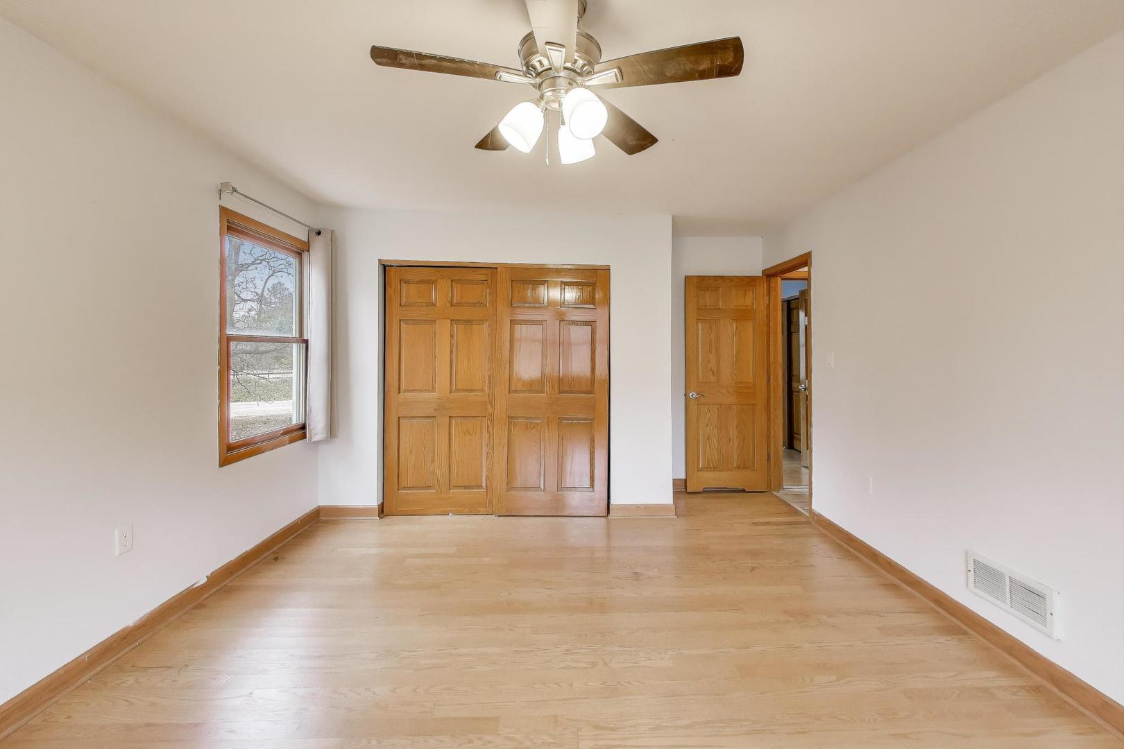 5695 S Park Place Drive, Rochelle, IL 61068