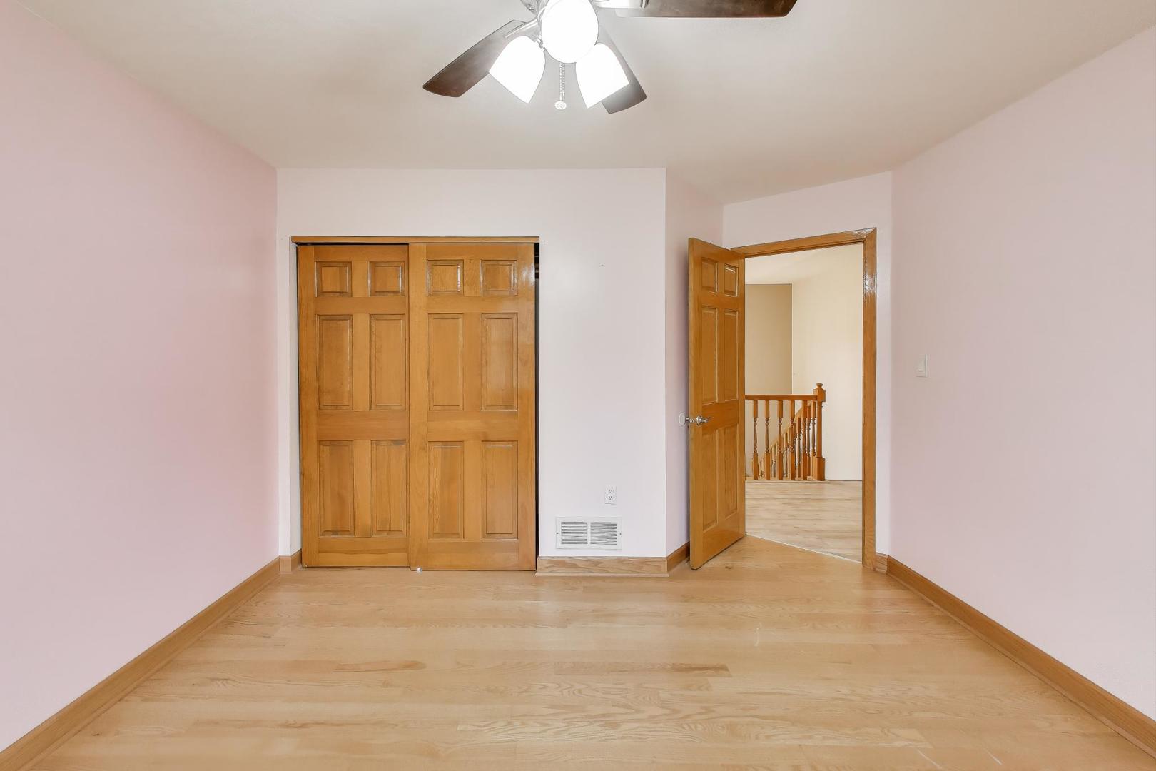 5695 S Park Place Drive, Rochelle, IL 61068