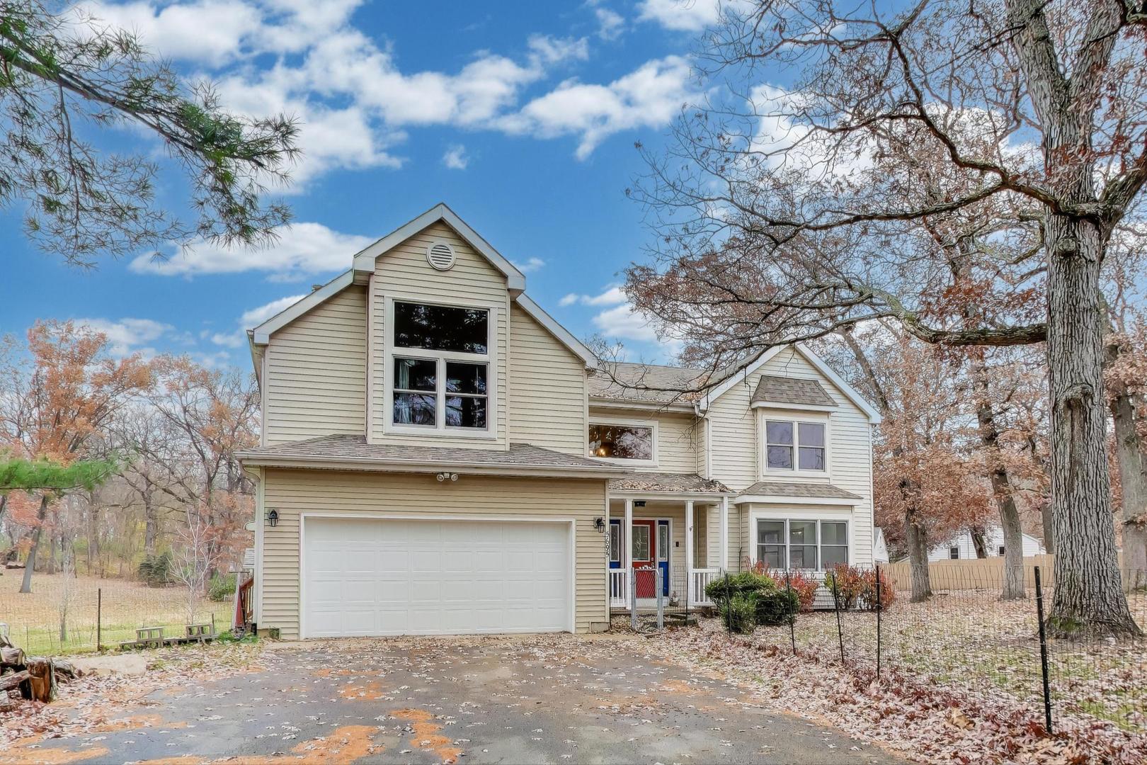 5695 S Park Place Drive, Rochelle, IL 61068