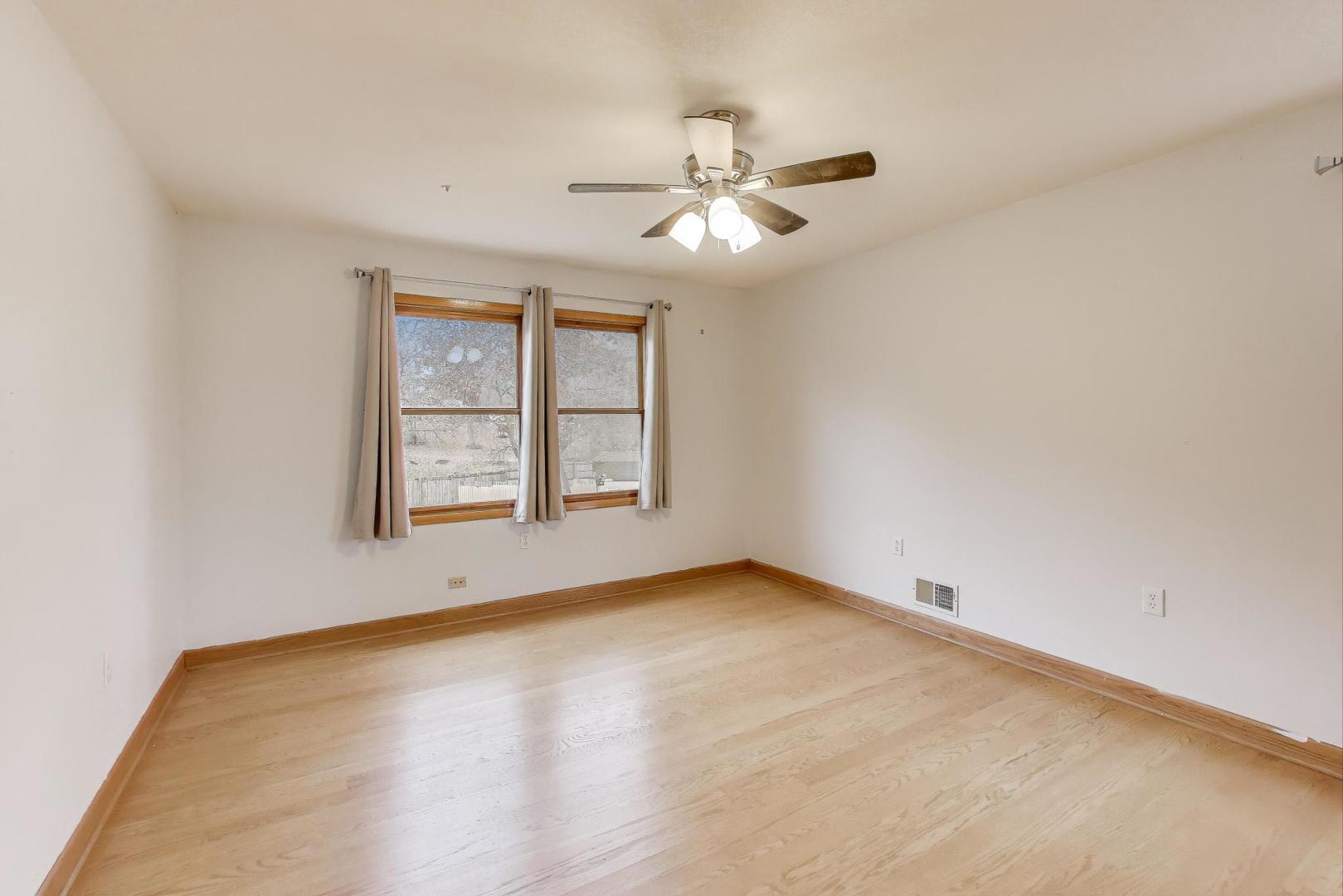 5695 S Park Place Drive, Rochelle, IL 61068