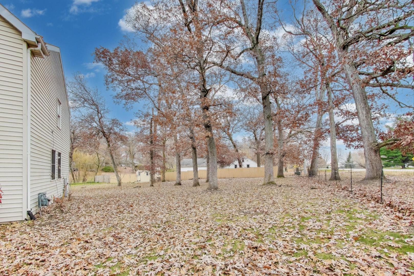 5695 S Park Place Drive, Rochelle, IL 61068