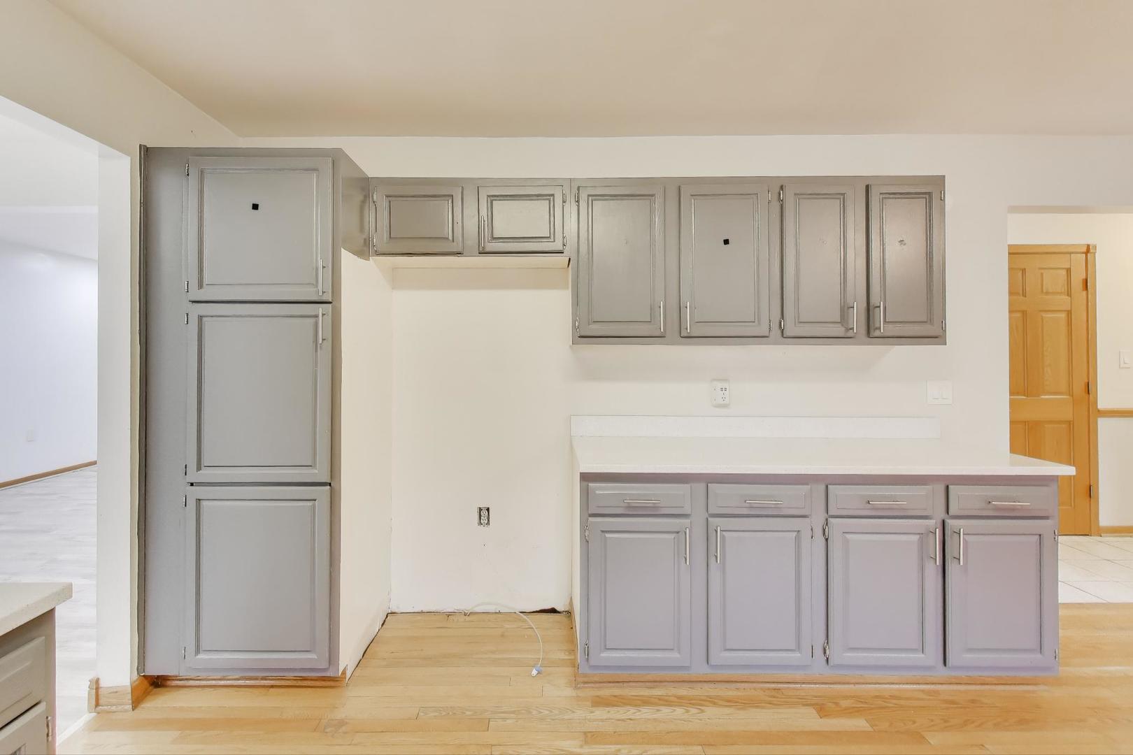 5695 S Park Place Drive, Rochelle, IL 61068