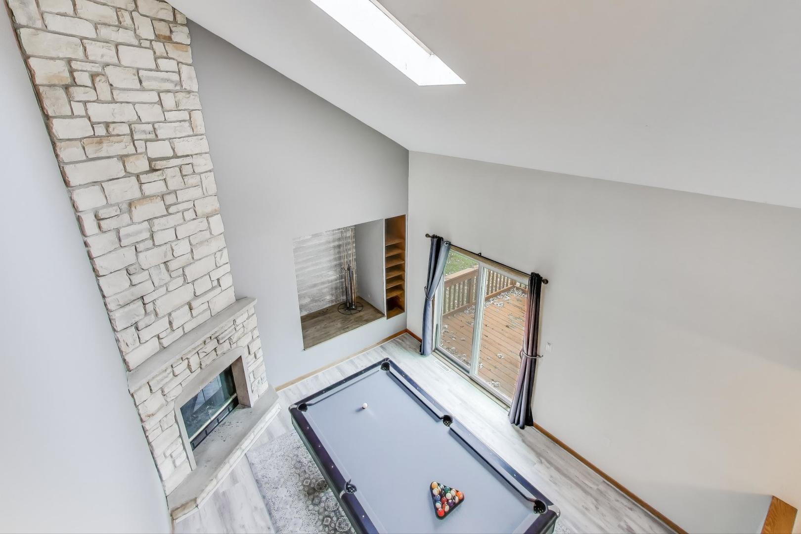 5695 S Park Place Drive, Rochelle, IL 61068