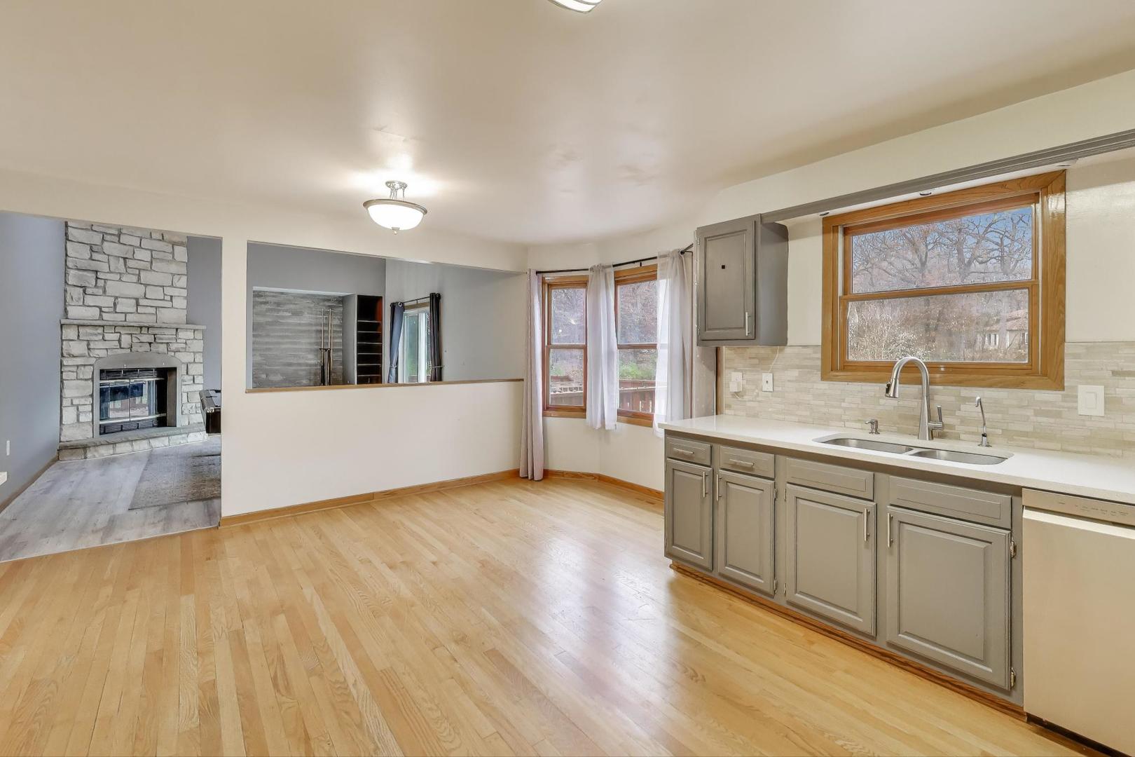 5695 S Park Place Drive, Rochelle, IL 61068