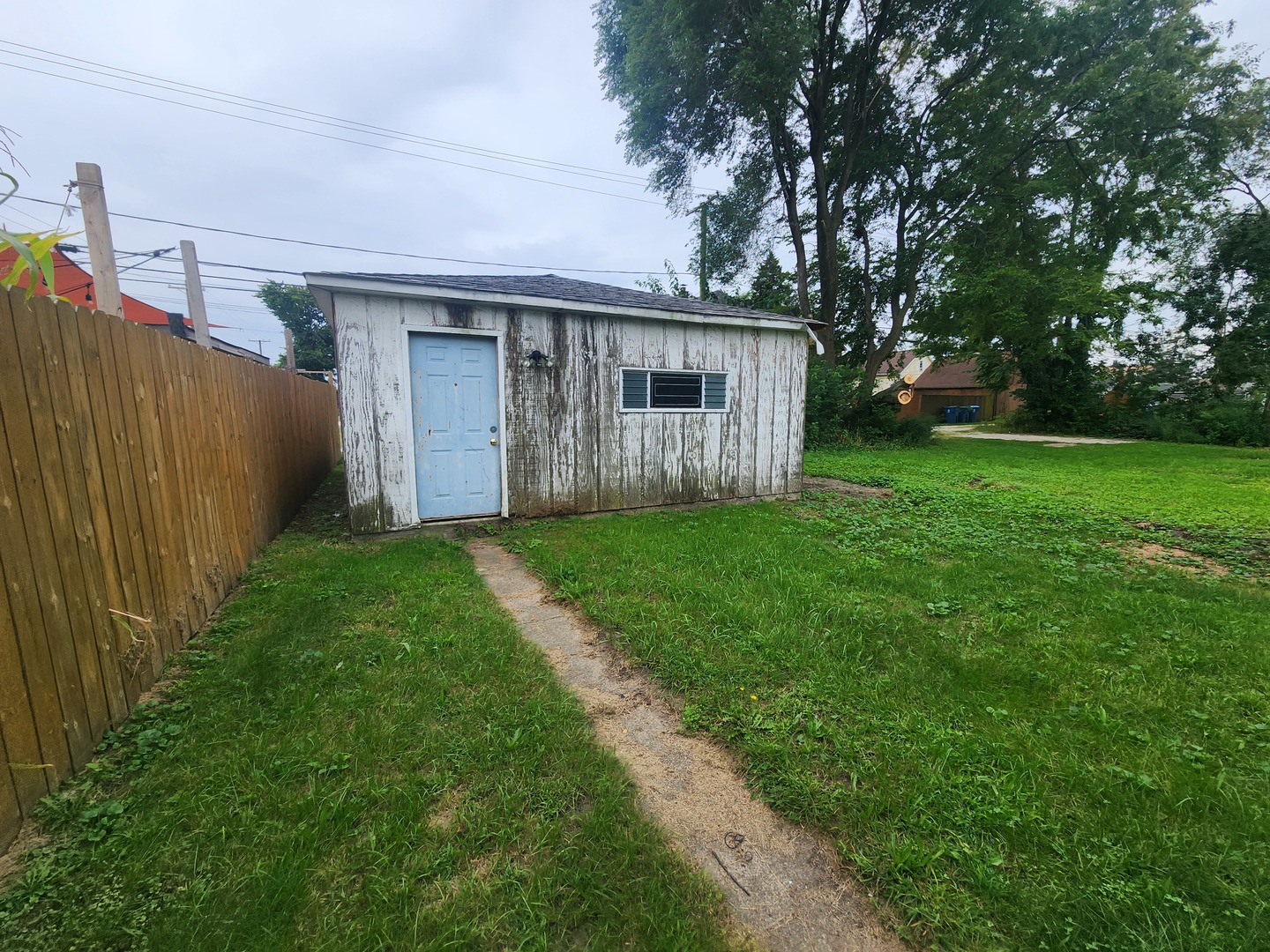303 W 153rd Place, Calumet City, IL 60409