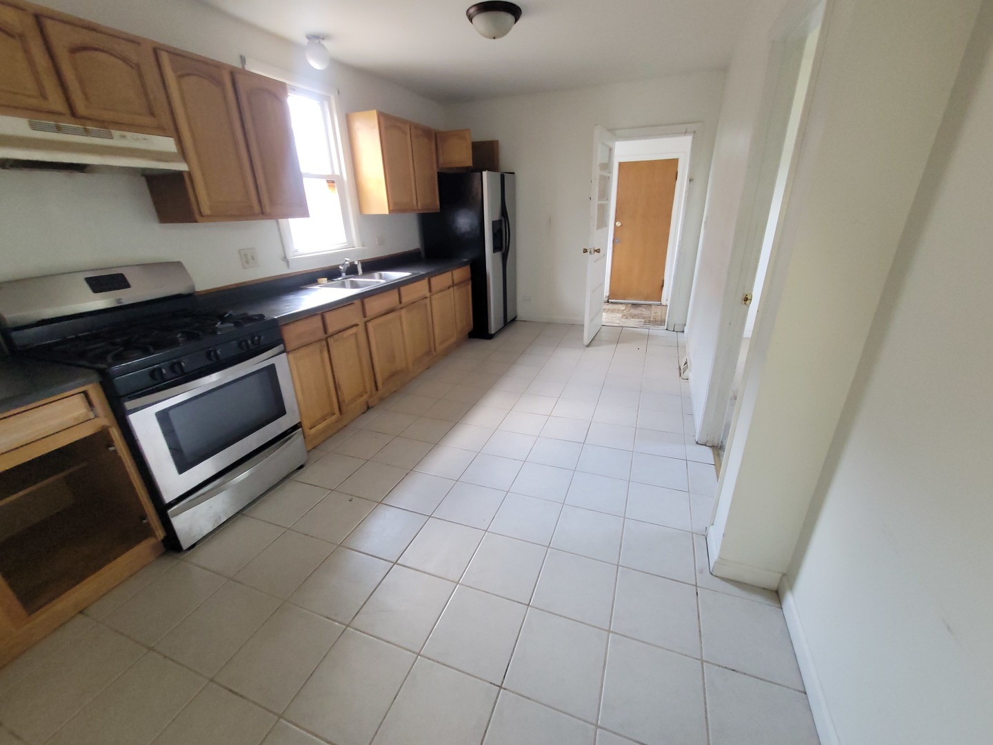 303 W 153rd Place, Calumet City, IL 60409