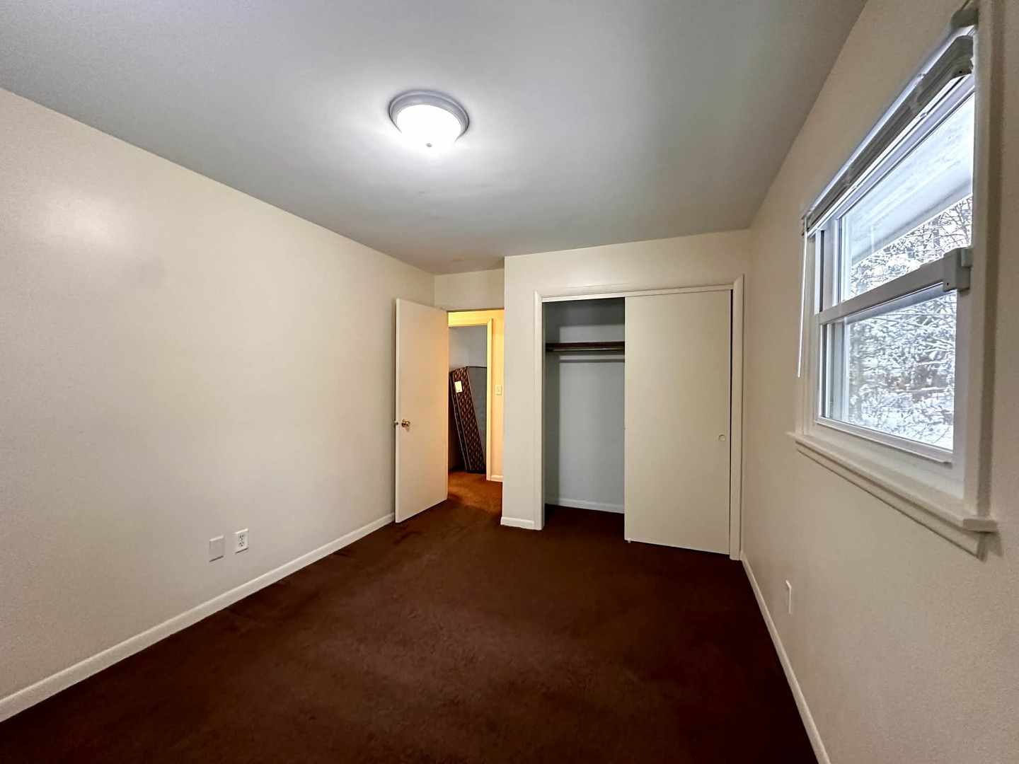 2720 Gilboa Avenue, Zion, IL 60099