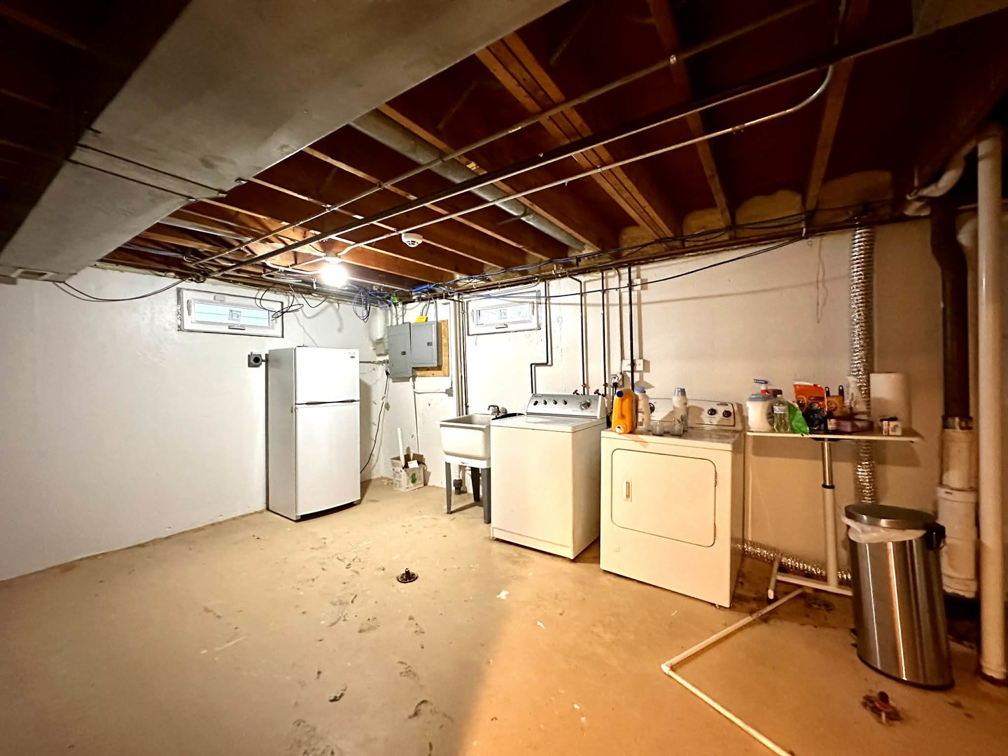 2720 Gilboa Avenue, Zion, IL 60099