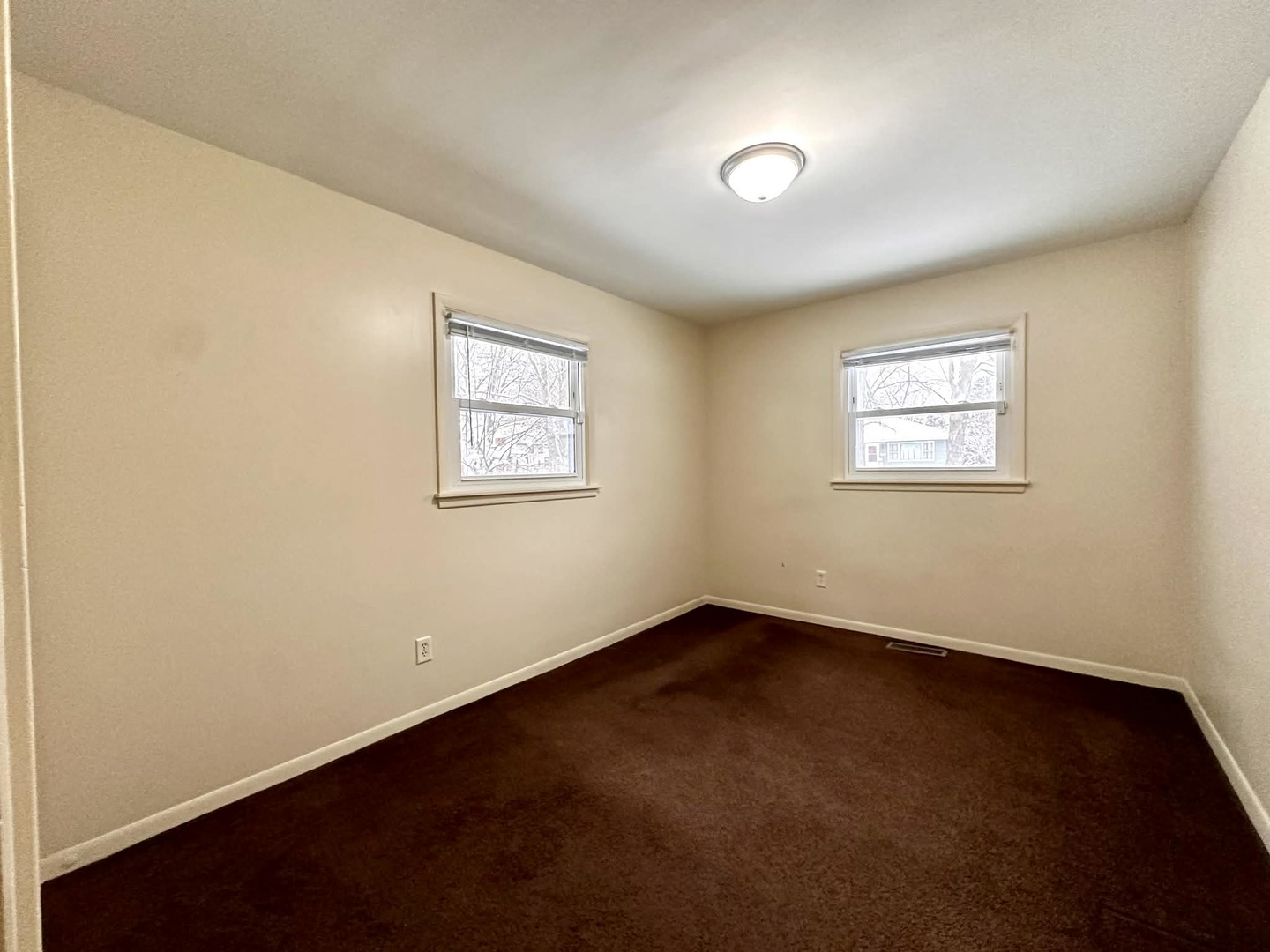 2720 Gilboa Avenue, Zion, IL 60099