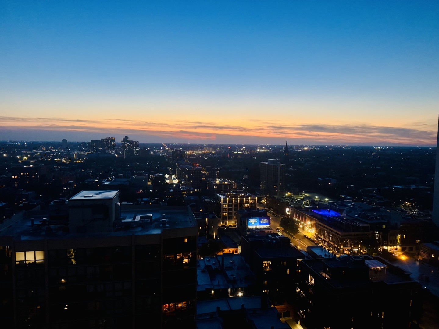 1560 N Sandburg Terrace #2705J, Chicago, IL 60610