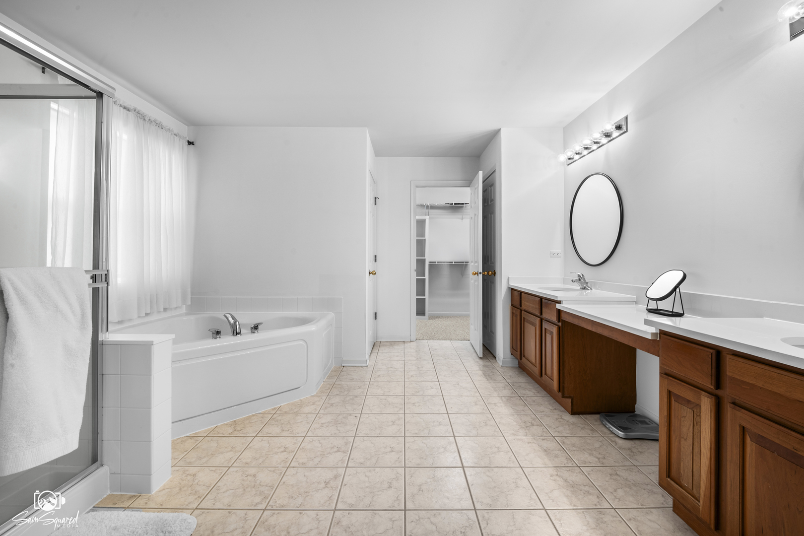 1 Firethorn Court, Bolingbrook, IL 60490