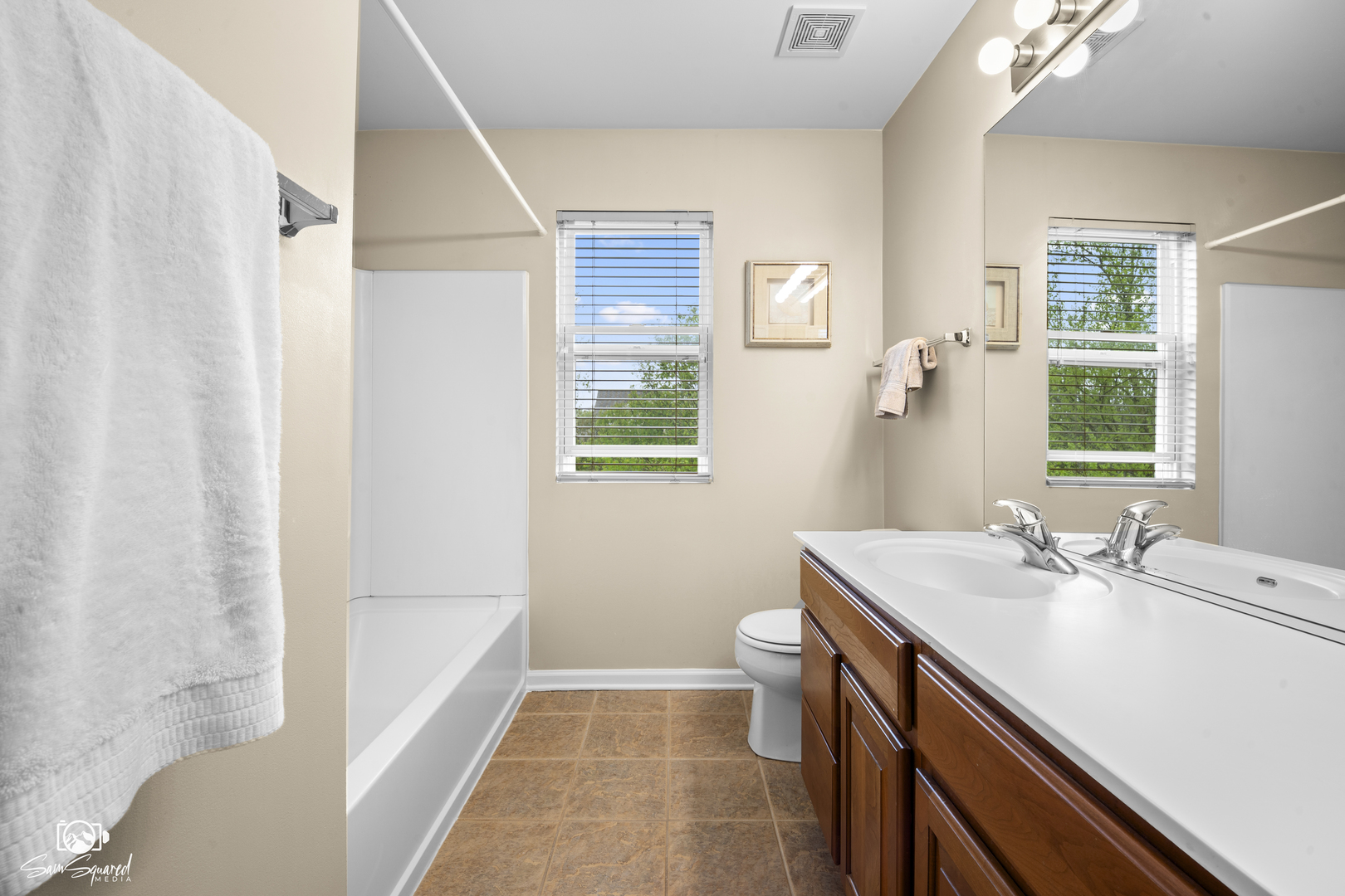 1 Firethorn Court, Bolingbrook, IL 60490