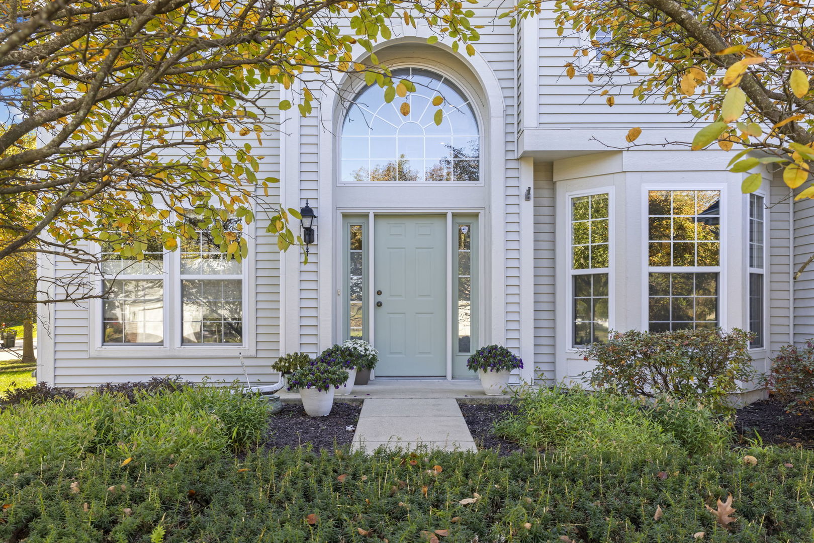 1 Firethorn Court, Bolingbrook, IL 60490