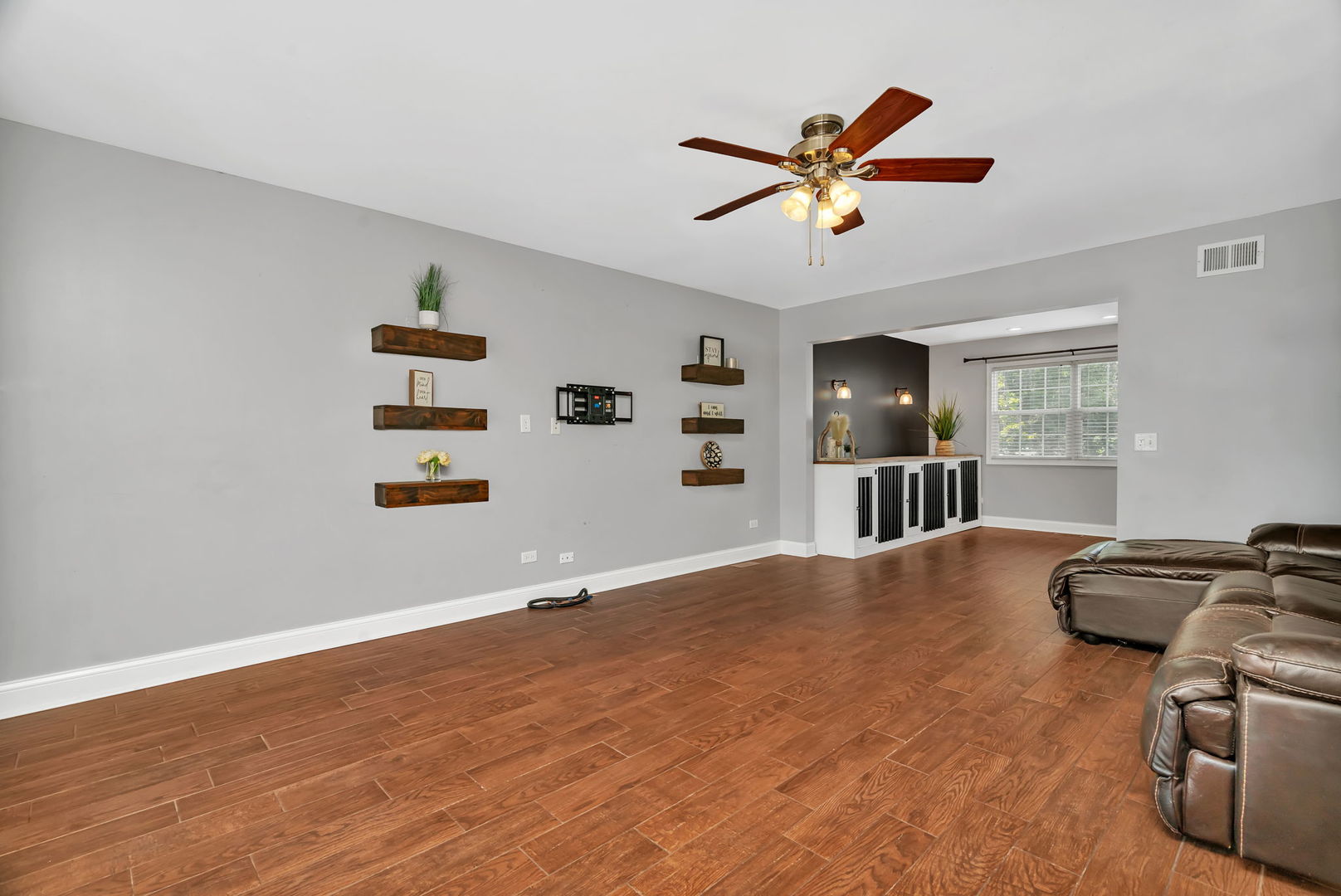 1110 S Sandstone Drive, Diamond, IL 60416