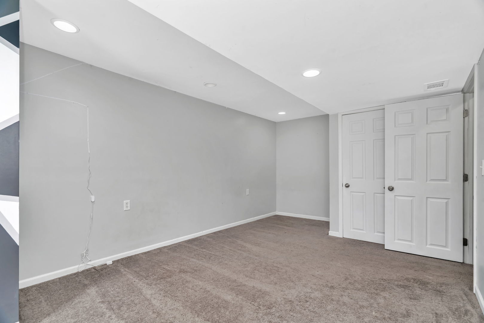 1110 S Sandstone Drive, Diamond, IL 60416