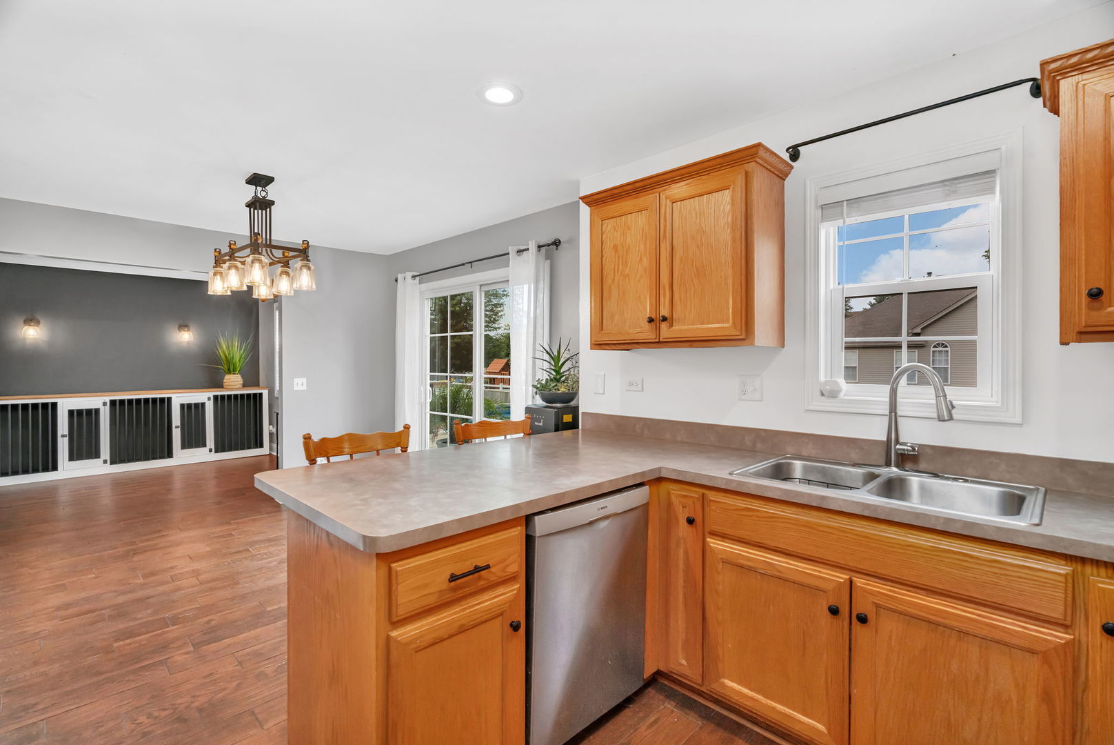 1110 S Sandstone Drive, Diamond, IL 60416