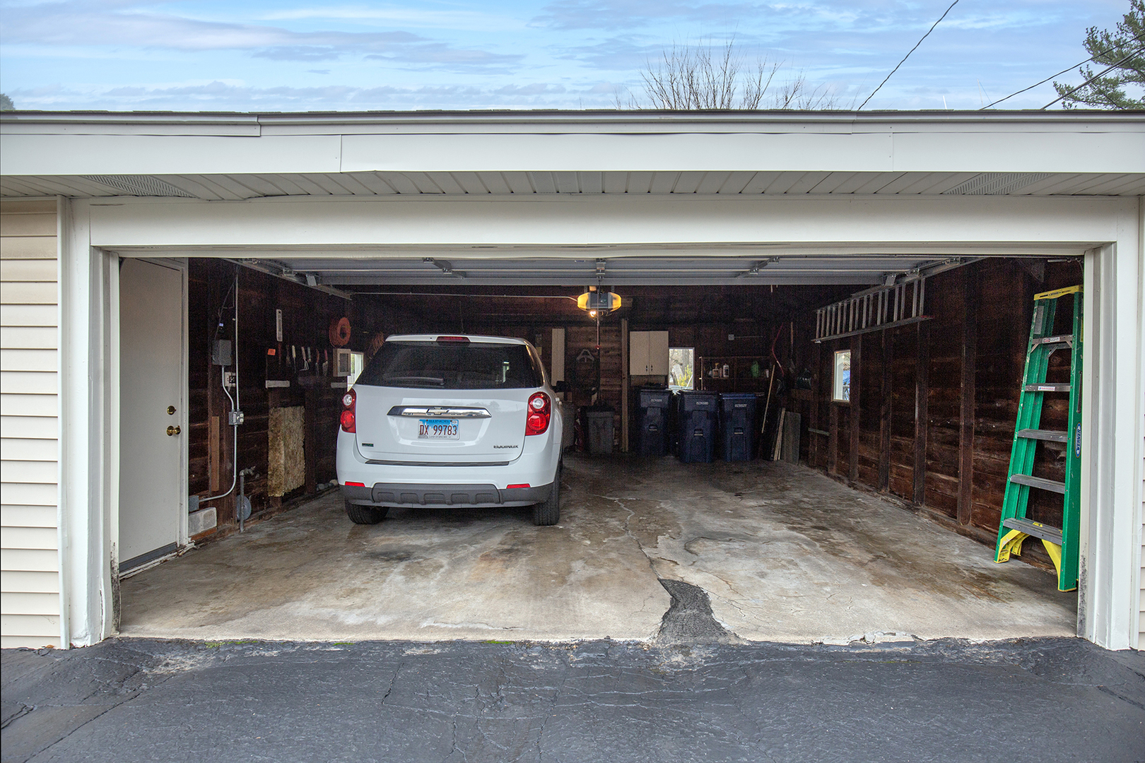 136 S Wisconsin Avenue, Villa Park, IL 60181