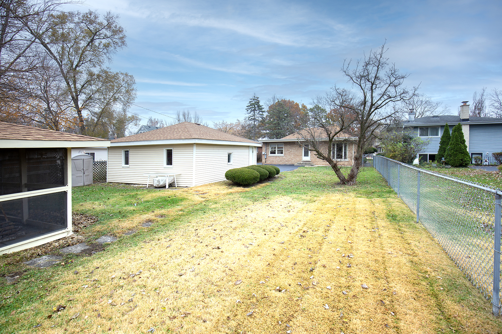 136 S Wisconsin Avenue, Villa Park, IL 60181