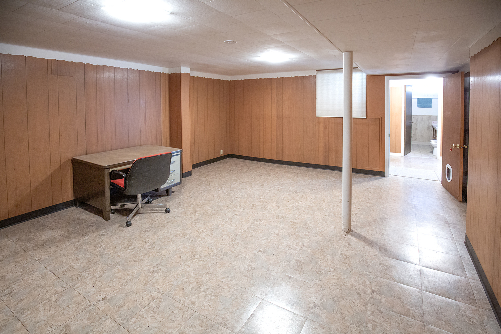 136 S Wisconsin Avenue, Villa Park, IL 60181